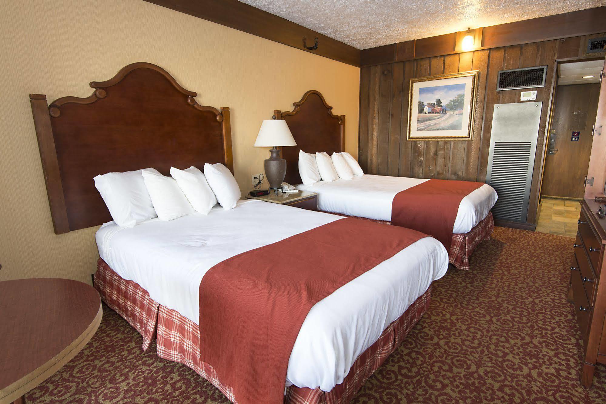 Lake Barkley State Resort Canton Exterior foto